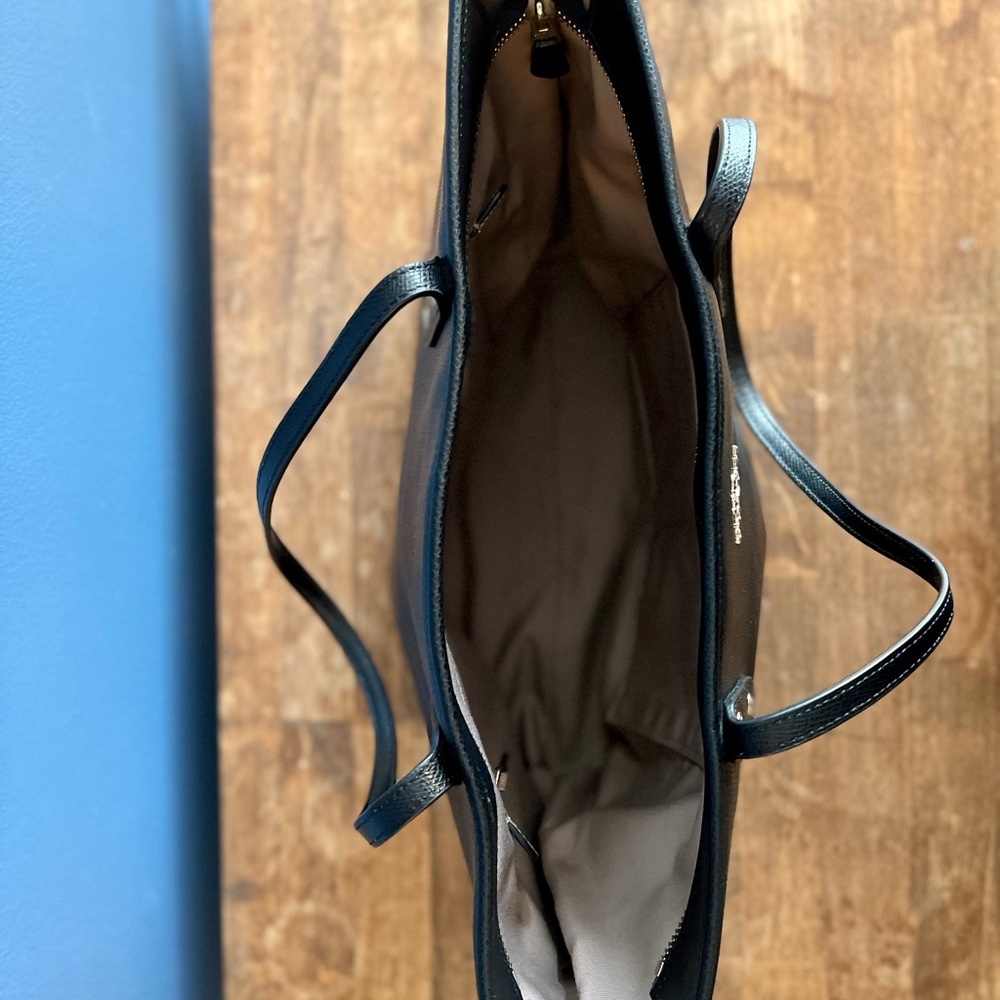 COACH Gallery Tote- black - Picture 3 of 5